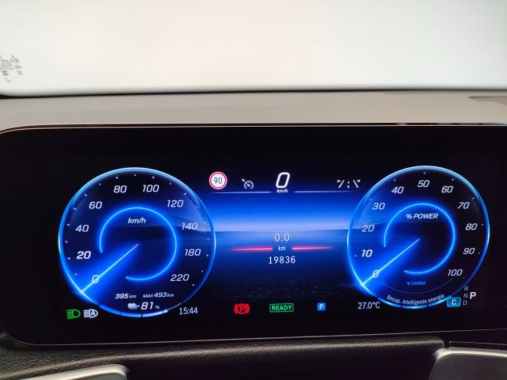 Mercedes-Benz EQB usata a Teramo (16)