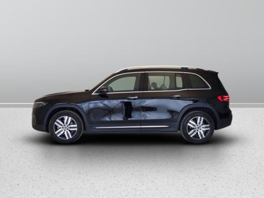 Mercedes-Benz EQB usata a Teramo (3)