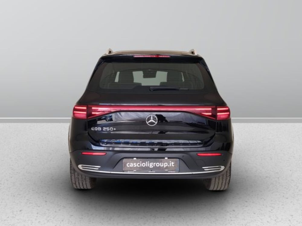 Mercedes-Benz EQB usata a Teramo (4)