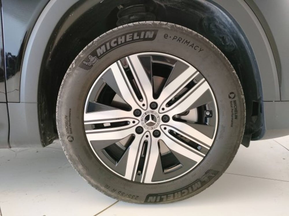 Mercedes-Benz EQB usata a Teramo (7)