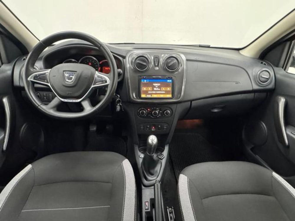 Dacia Sandero usata a Como (4)