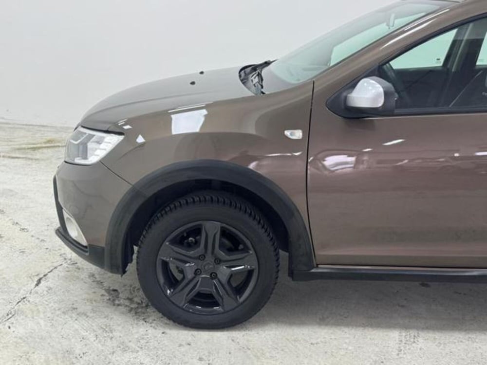 Dacia Sandero usata a Como (9)