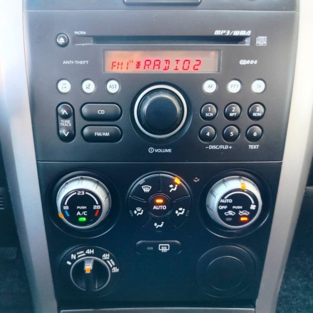 Suzuki Grand Vitara usata a Oristano (15)