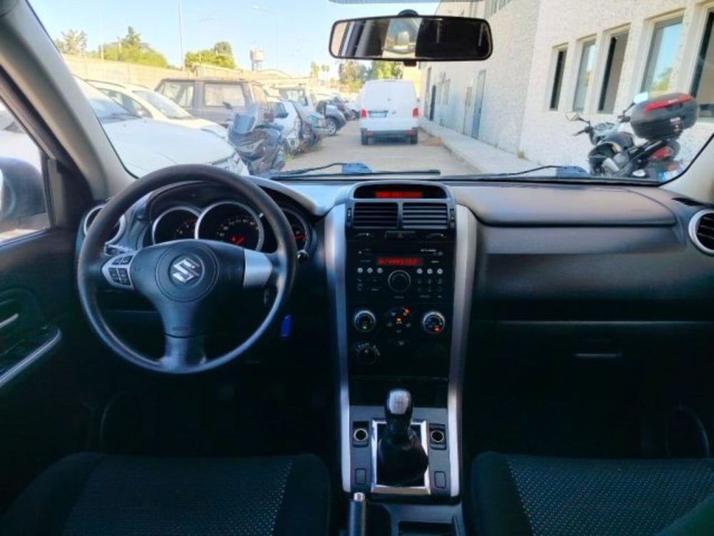 Suzuki Grand Vitara usata a Oristano (9)