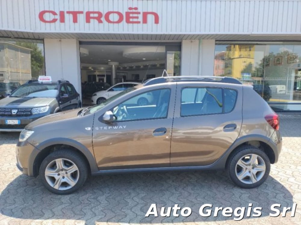 Dacia Sandero usata a Milano (2)
