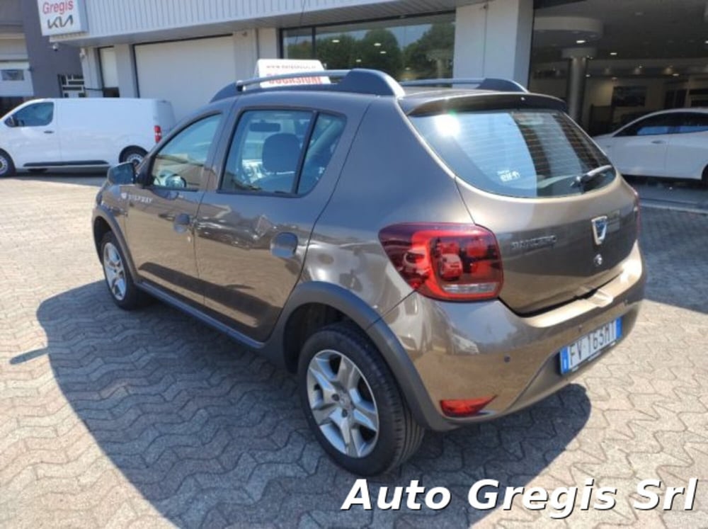 Dacia Sandero usata a Milano (3)