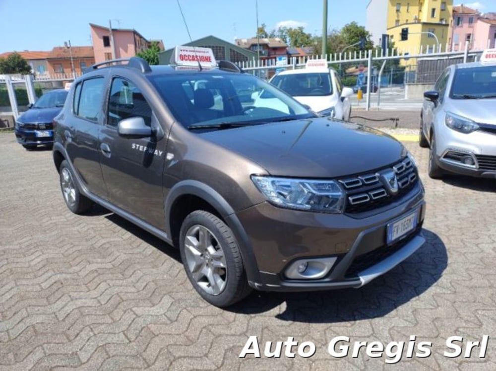 Dacia Sandero usata a Milano (7)