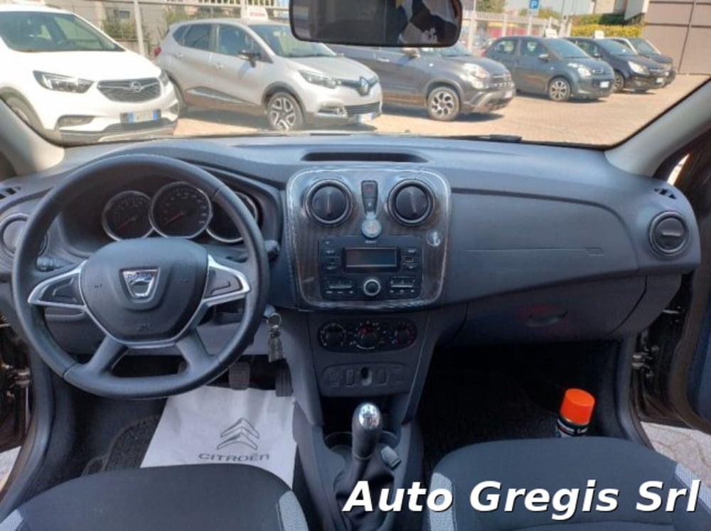 Dacia Sandero usata a Milano (9)