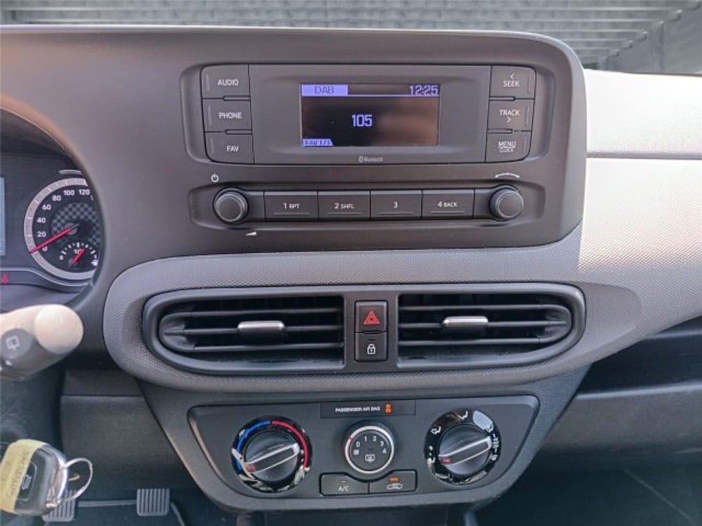 Hyundai i10 usata a Bari (17)