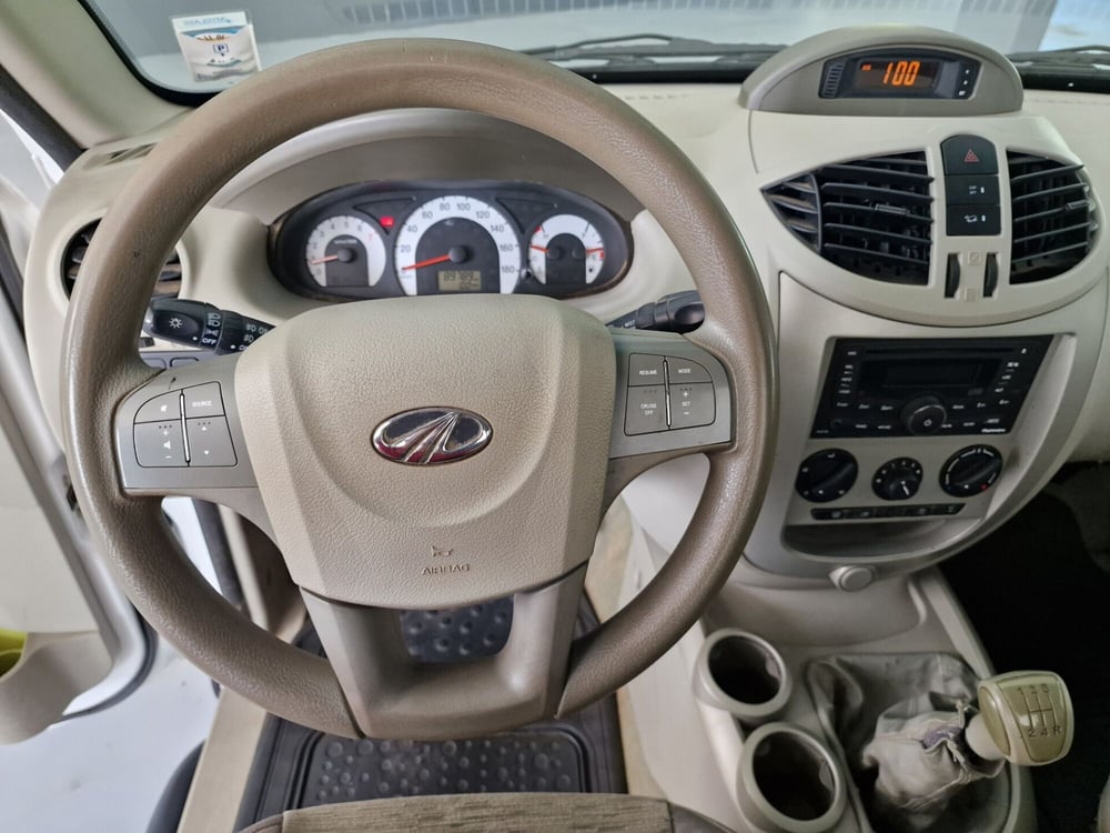 Mahindra Genio usata a Torino (10)