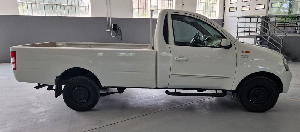 Mahindra Genio usata a Torino (3)