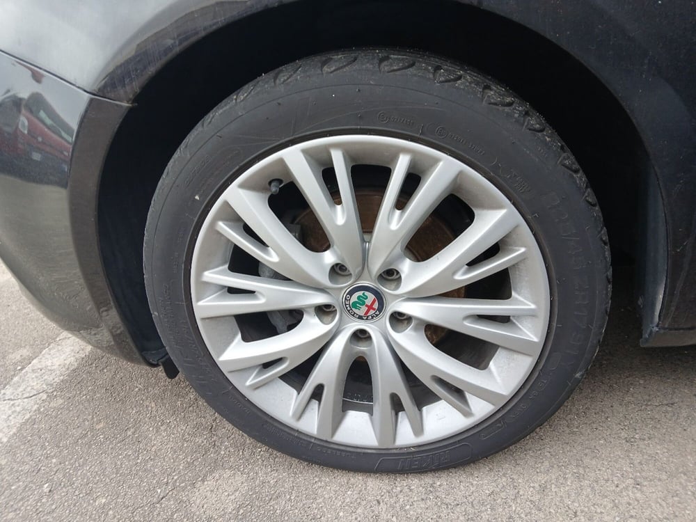 Alfa Romeo Giulietta usata a Lecce (12)