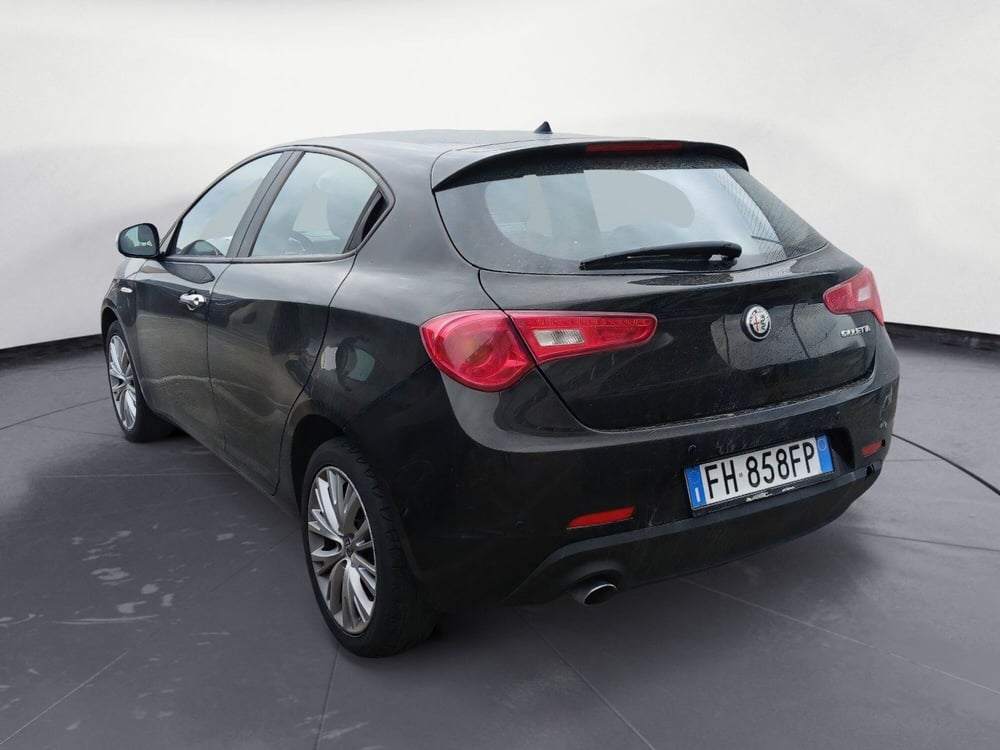 Alfa Romeo Giulietta usata a Lecce (5)