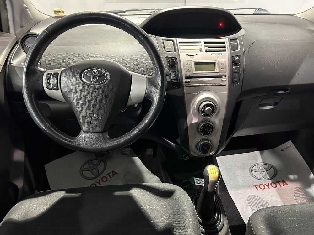 Toyota Yaris usata a Milano (10)