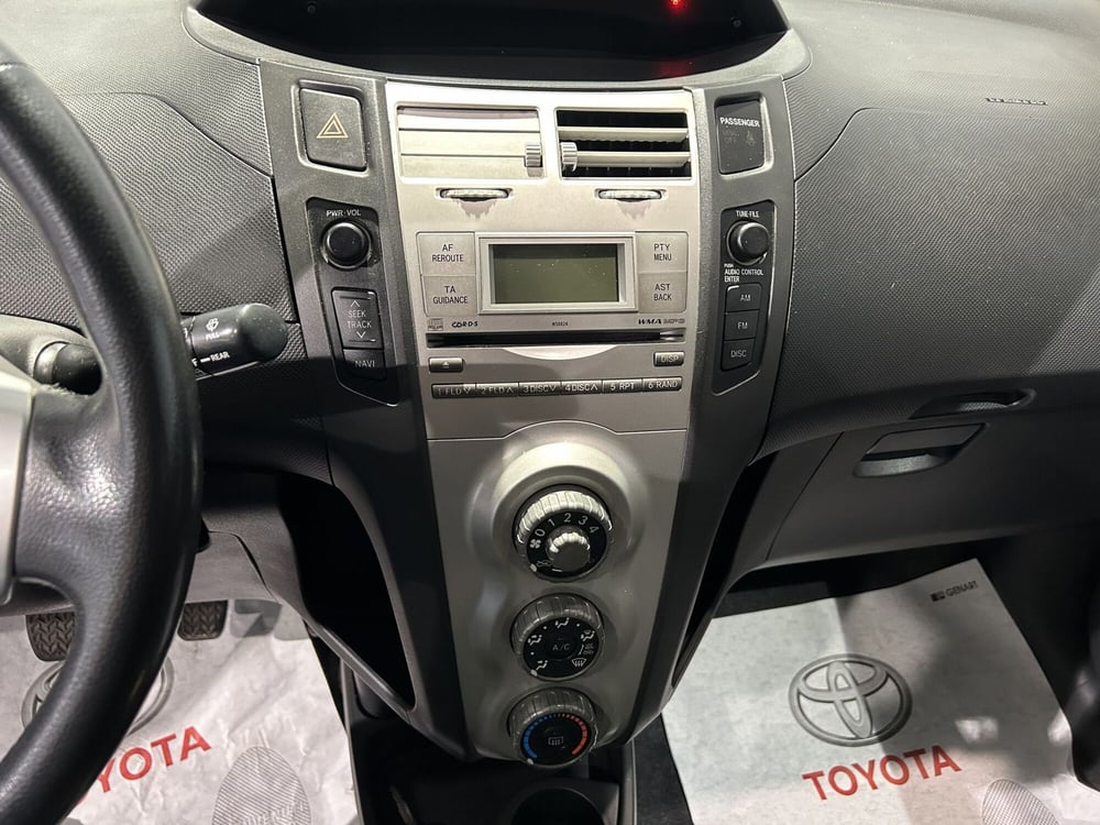 Toyota Yaris usata a Milano (16)