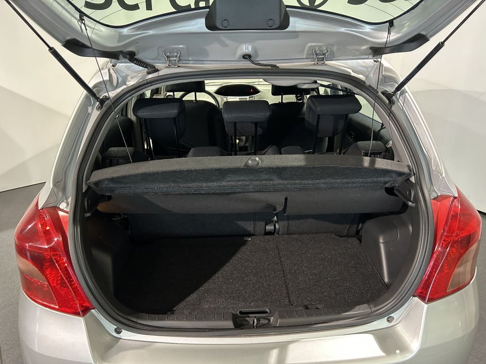 Toyota Yaris usata a Milano (6)