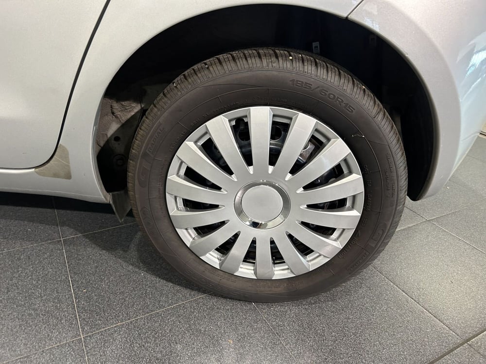 Toyota Yaris usata a Milano (7)