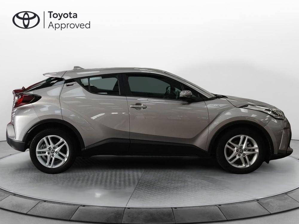 Toyota Toyota C-HR usata a Roma (16)