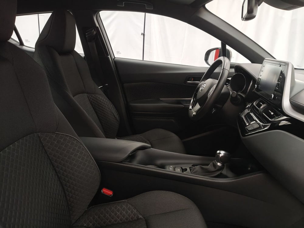 Toyota Toyota C-HR usata a Roma (6)