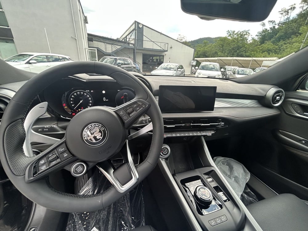 Alfa Romeo Tonale nuova a La Spezia (13)
