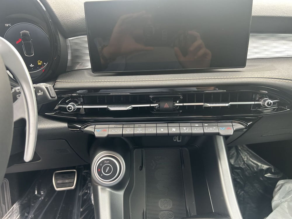 Alfa Romeo Tonale nuova a La Spezia (15)
