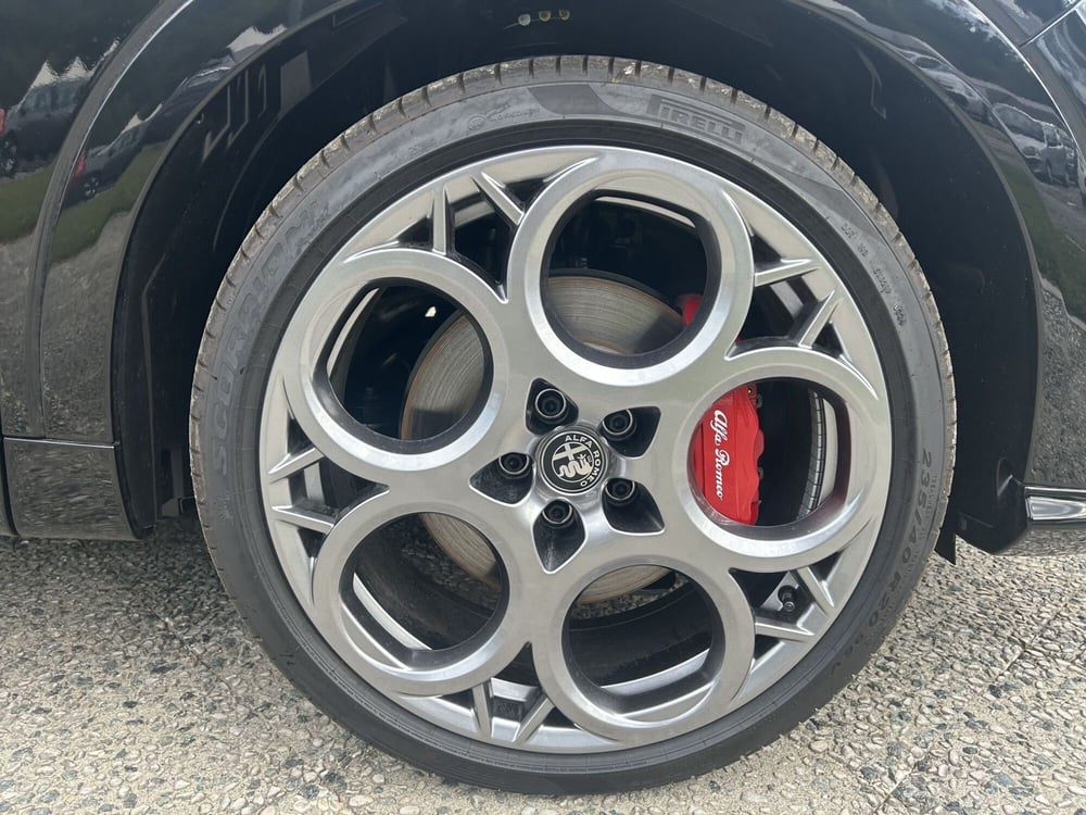 Alfa Romeo Tonale nuova a La Spezia (9)