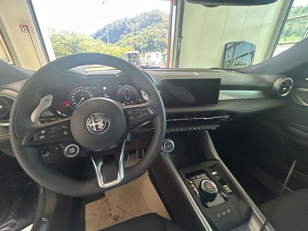 Alfa Romeo Tonale nuova a La Spezia (10)