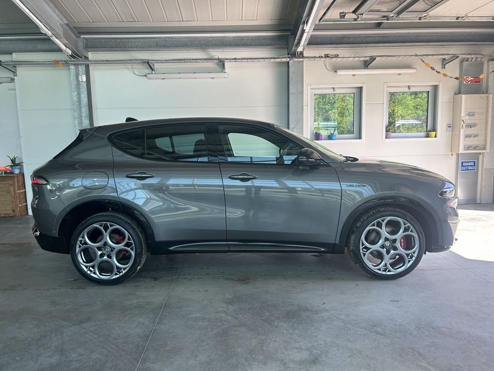 Alfa Romeo Tonale nuova a La Spezia (7)