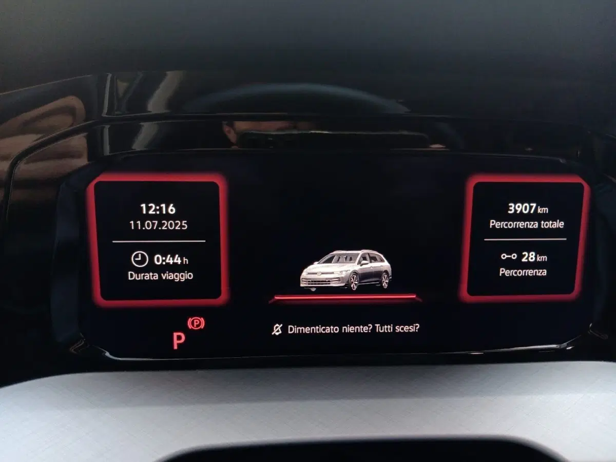 Volkswagen Golf Variant usata a Bologna (13)
