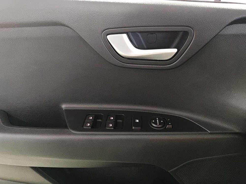 Kia Stonic usata a Genova (12)