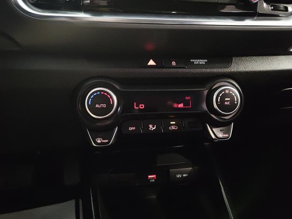 Kia Stonic usata a Genova (16)