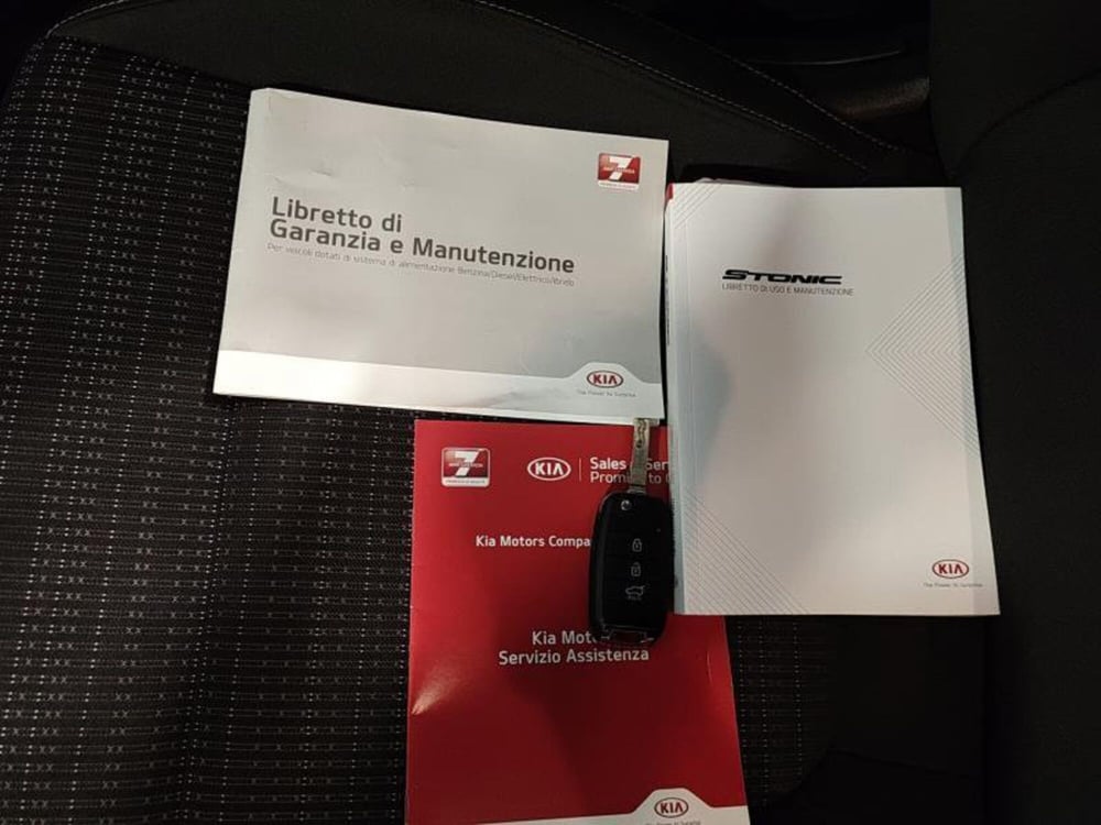 Kia Stonic usata a Genova (19)