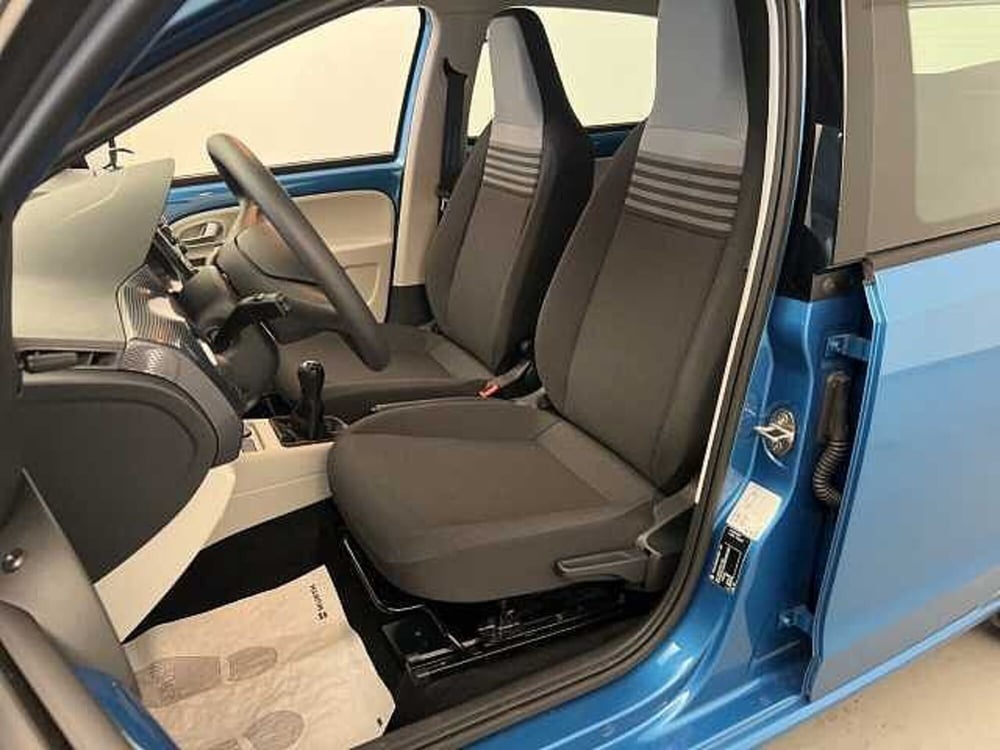Volkswagen up! usata a Forlì-Cesena (11)