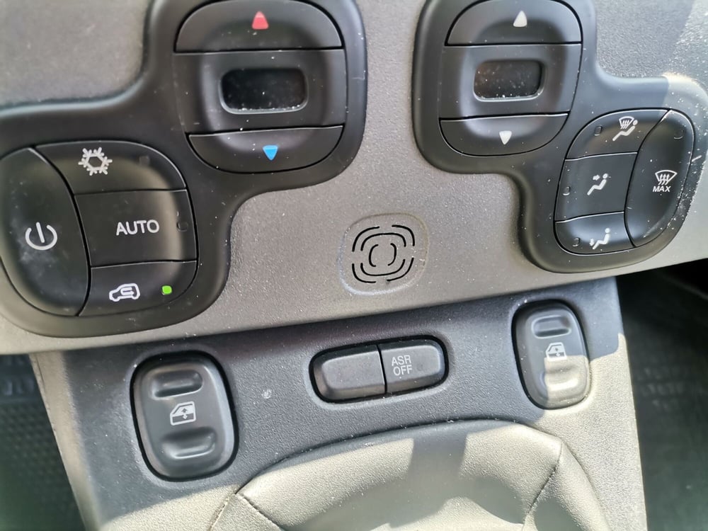Fiat Panda Cross usata a Salerno (19)