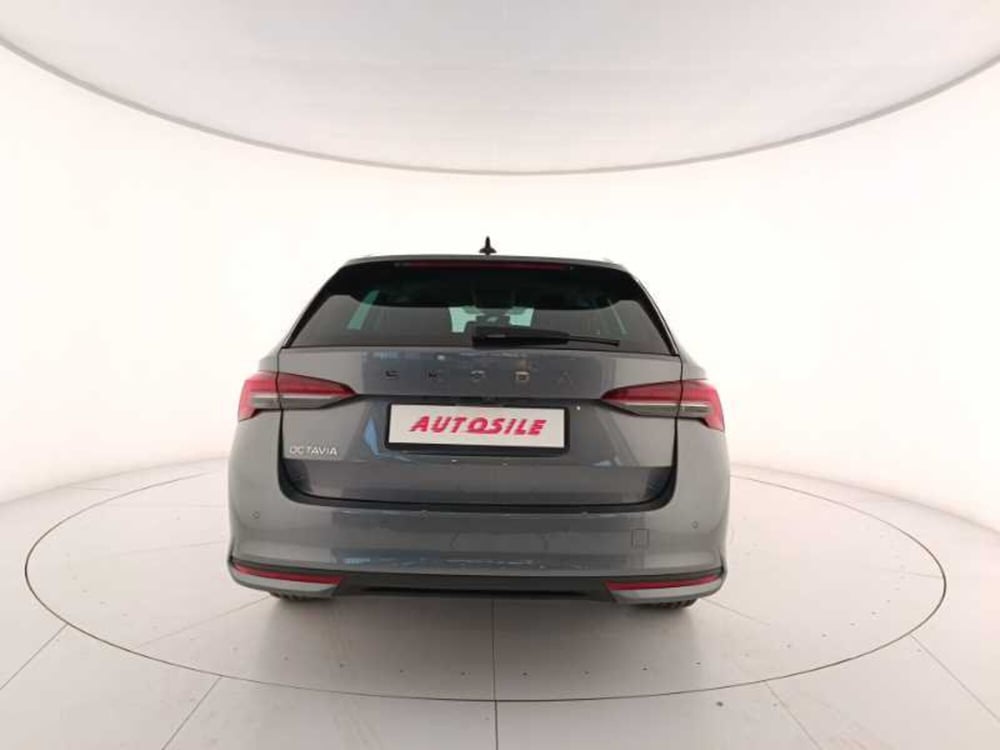 Skoda Octavia Station Wagon nuova a Treviso (5)