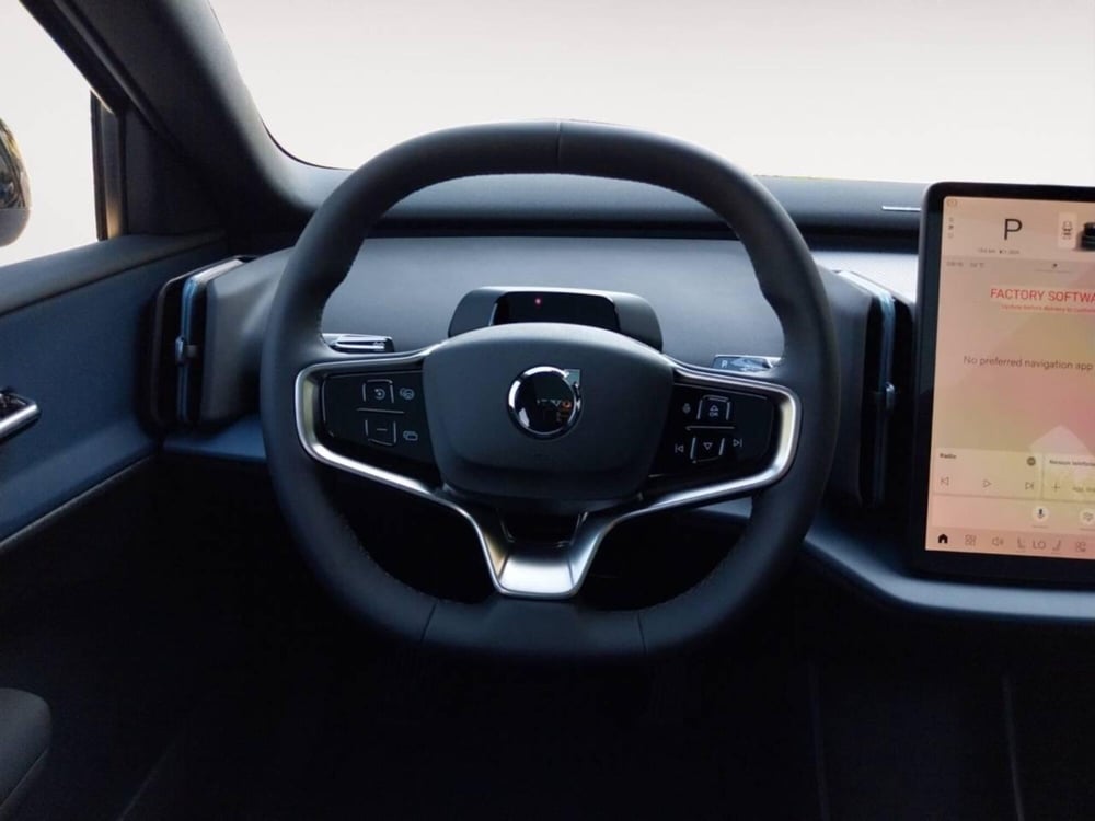 Volvo EX30 Cross Country nuova a Ravenna (19)