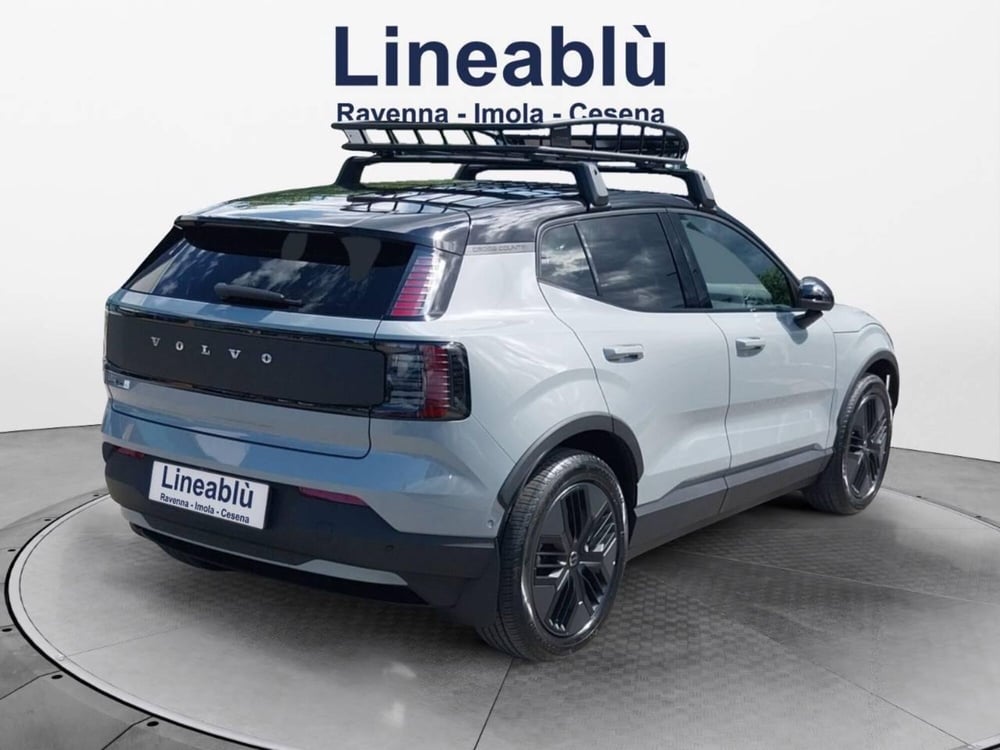 Volvo EX30 Cross Country nuova a Ravenna (5)
