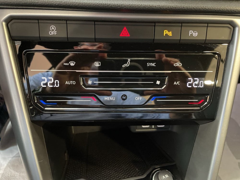Volkswagen T-Roc Cabrio usata a Varese (18)