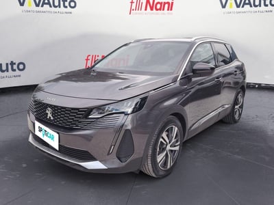 Peugeot 3008 Hybrid 225 e-EAT8 Allure Pack del 2021 usata a Massa