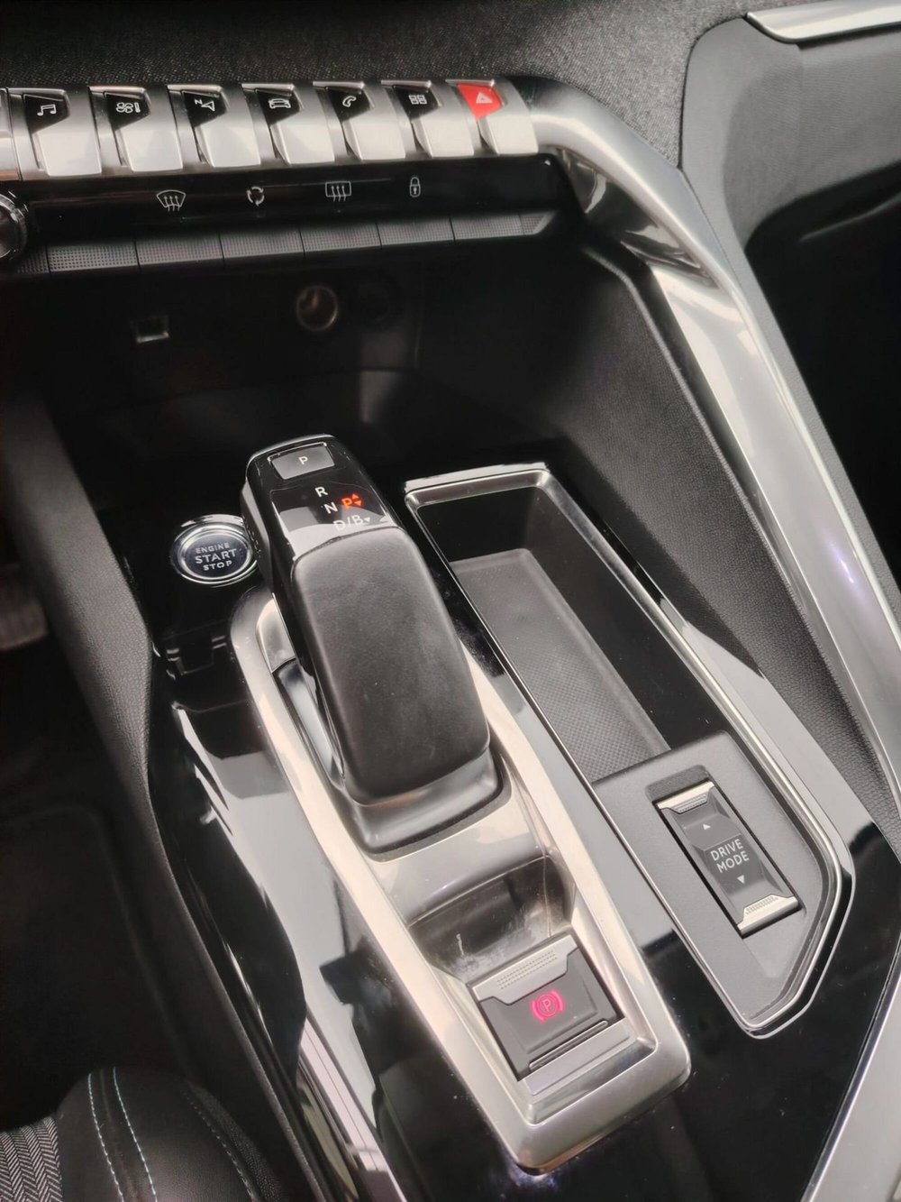 Peugeot 3008 usata a Massa-Carrara (16)