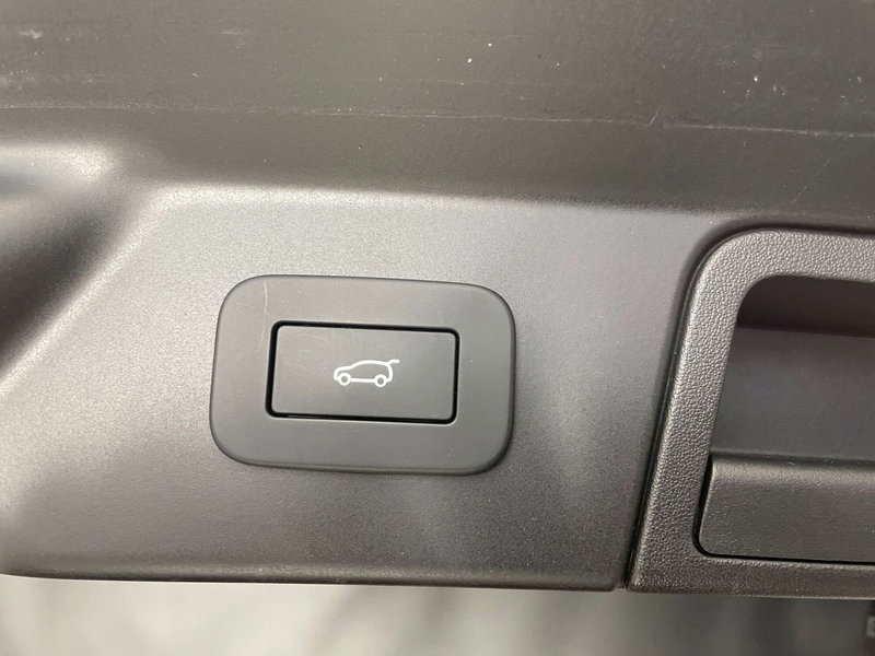 Land Rover Range Rover Velar usata a Lecco (12)