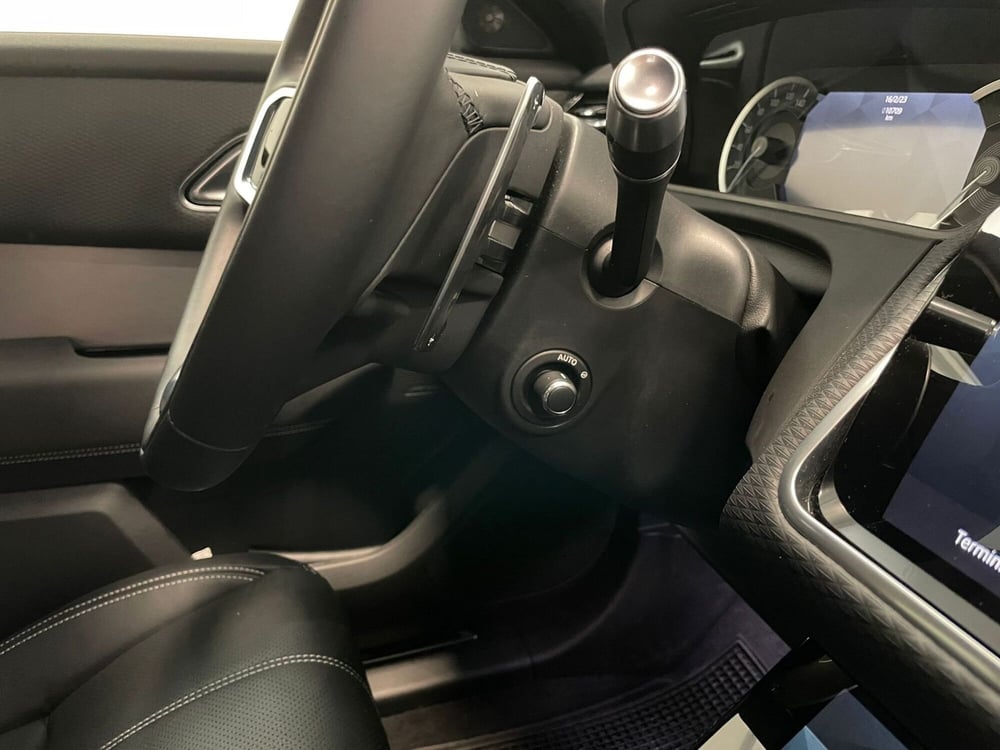 Land Rover Range Rover Velar usata a Lecco (14)