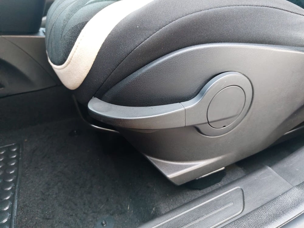 Lancia Ypsilon usata a Pavia (4)
