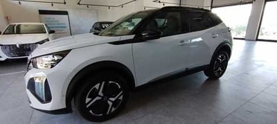 Peugeot 2008 1.2 hybrid Active 136cv e-dcs6 del 2025 usata a Viterbo