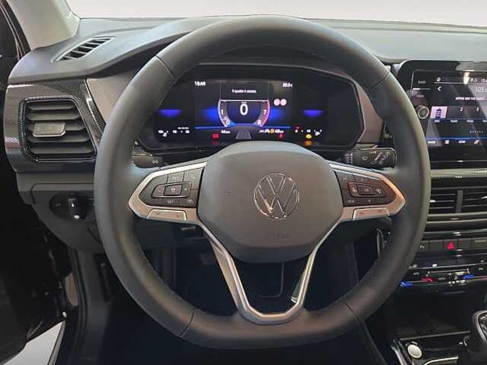 Volkswagen T-Cross nuova a Lecco (10)