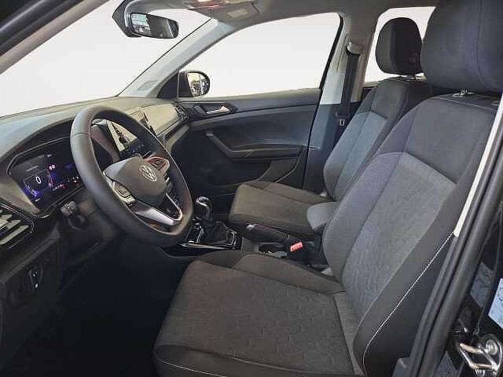 Volkswagen T-Cross nuova a Lecco (12)