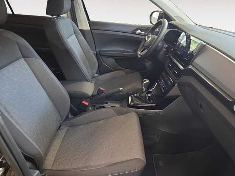 Volkswagen T-Cross nuova a Lecco (13)