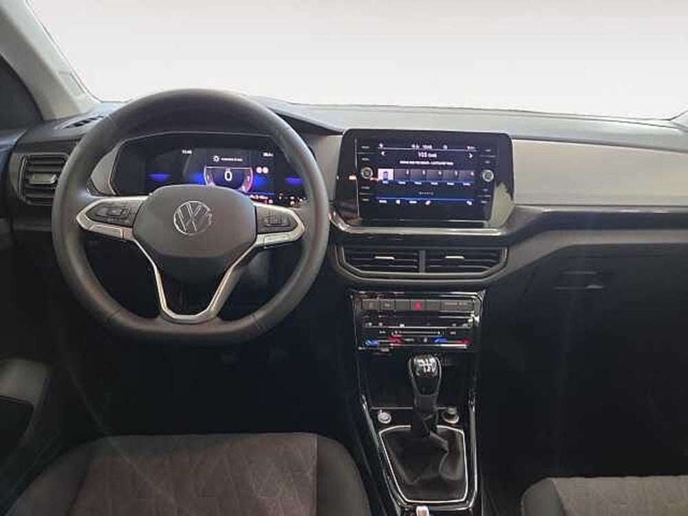 Volkswagen T-Cross nuova a Lecco (9)