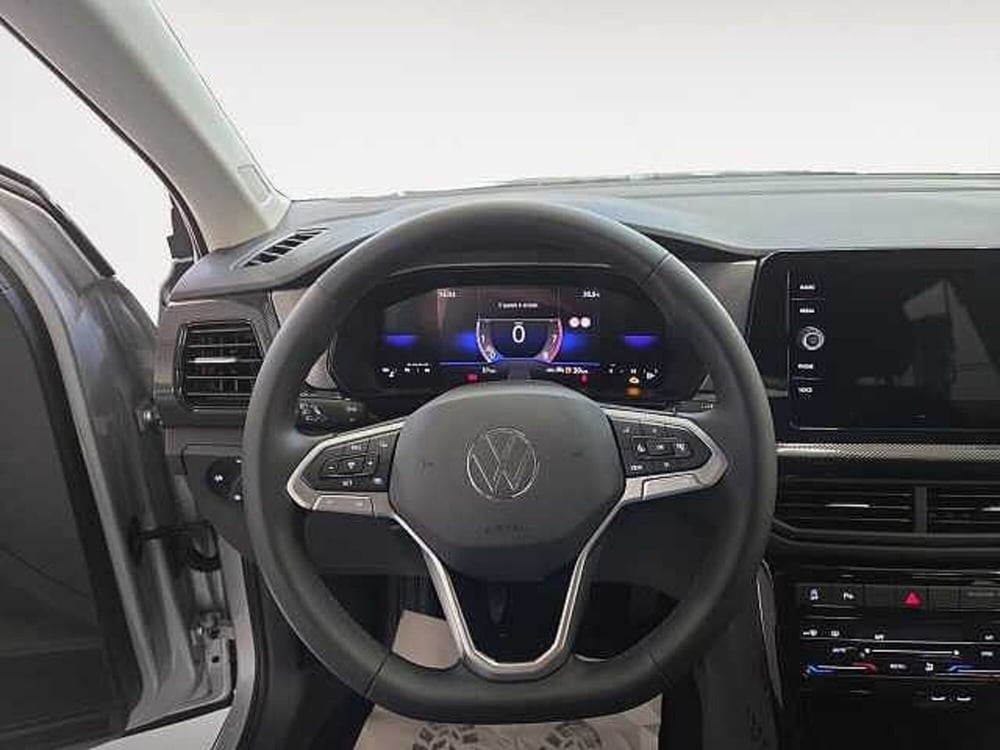 Volkswagen T-Cross nuova a Lecco (11)