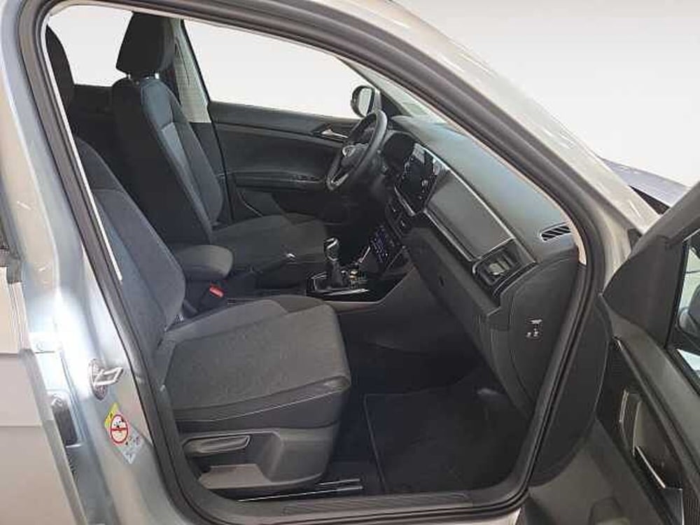 Volkswagen T-Cross nuova a Lecco (15)